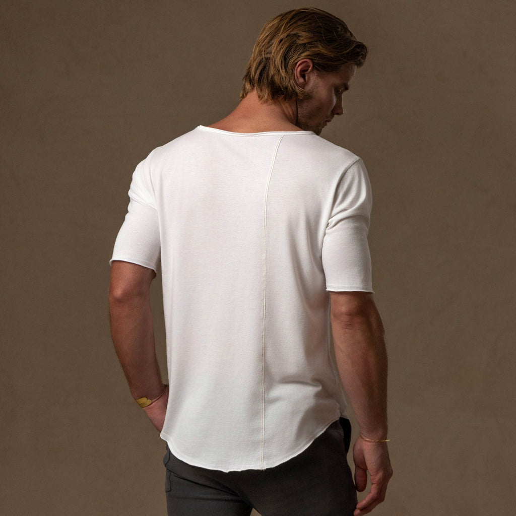 V NECK TREE SHIRT